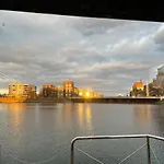 Hausboot Lore *