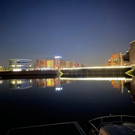 Hausboot Lore * Duisburg