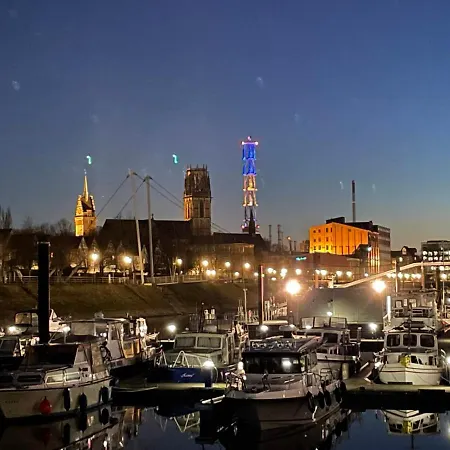 Hausboot Lore Bådhotel *