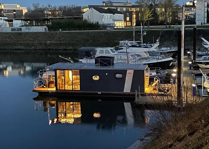 Hausboot Lore Hotel en barco *