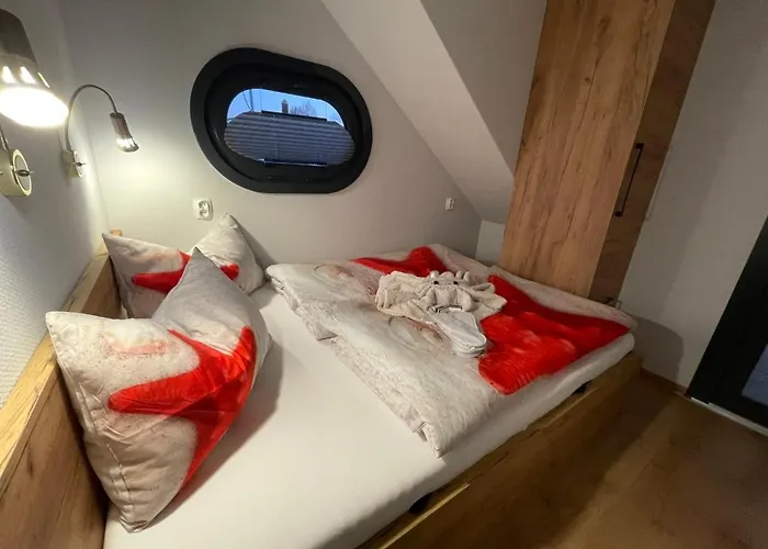 Hausboot Lore Hotel en barco *