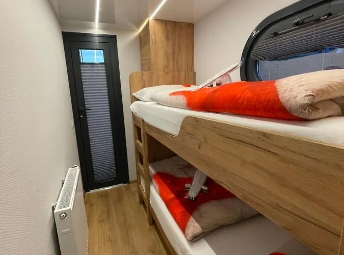 Hausboot Lore Hotel en barco *