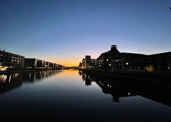 Hausboot Lore بوتيل *