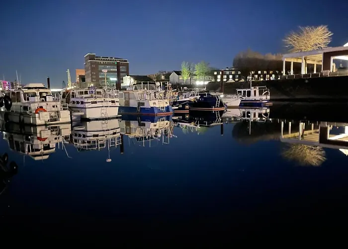 Πλωτό κατάλυμα Hausboot Lore *