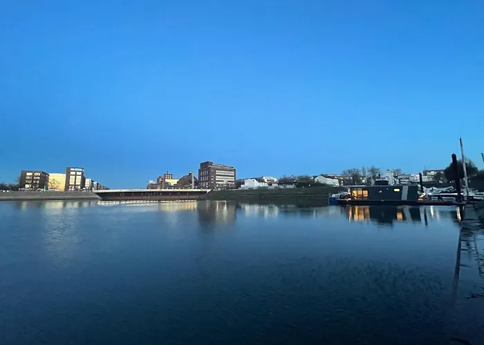Hotel en barco Hausboot Lore Duisburg